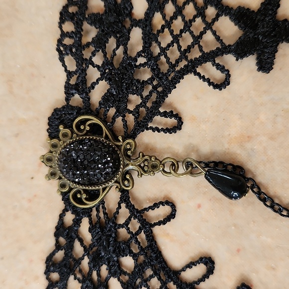 Black Lace Choker and Ring Set - Picture 3 of 6